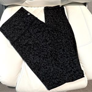 Lululemon Wunder Under high rise leggings Luxtreme 28”